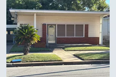 3905 Avenue R, Galveston, TX 77550 - Photo 1