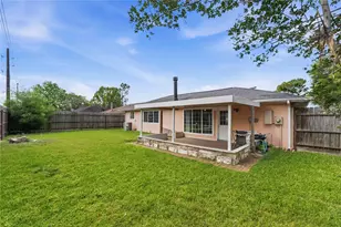 3415 Honey Creek Dr, Houston, TX 77082 - Photo 24