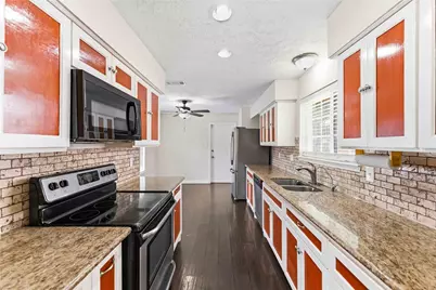 3415 Honey Creek Drive, Houston, TX 77082 - Photo 10