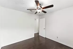 3415 Honey Creek Dr, Houston, TX 77082 - Photo 22