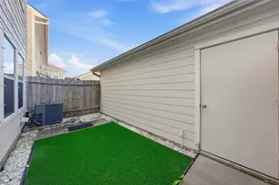 1929 Kemah Village Dr, Kemah, TX 77565 - Photo 34