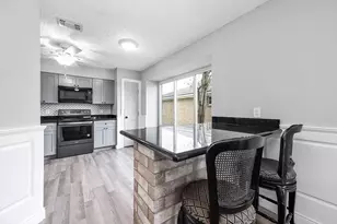 305 Seacrest Blvd, League City, TX 77573 - Photo 12