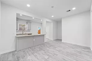 913 Turner Dr, Houston, TX 77076 - Photo 6