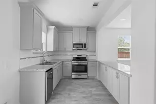 913 Turner Dr, Houston, TX 77076 - Photo 8