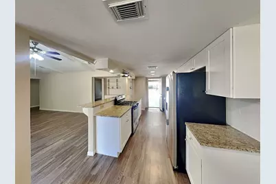 2239 Middle Creek Drive, Houston, TX 77339 - Photo 8