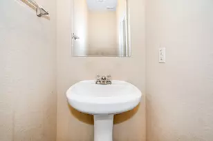 11926 Prior Park Dr, Houston, TX 77047 - Photo 12