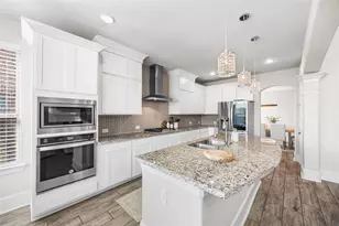 2736 Ahnya Ln, League City, TX 77573 - Photo 18