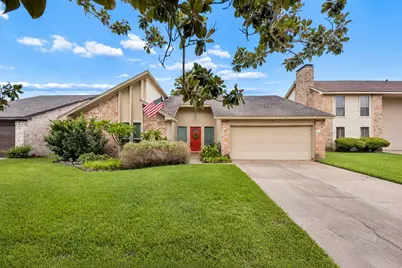 3119 Shawnee Drive, Sugar Land, TX 77479 - Photo 2