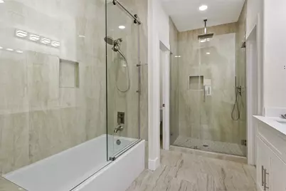 9807 Bamboo Road #B, Houston, TX 77041 - Photo 14