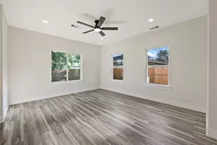 9807 Bamboo Rd, Houston, TX 77041 - Photo 6