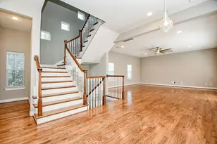 955 W 24th St, Houston, TX 77008 - Photo 24