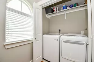 955 W 24th St, Houston, TX 77008 - Photo 28