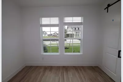1826 S Wildflower Drive, Deer Park, TX 77536 - Photo 2