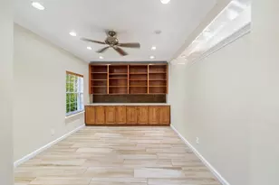 15914 Meadowside Dr, Houston, TX 77062 - Photo 8