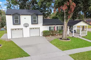 619 E Park St, Sugar Land, TX 77498 - Photo 2