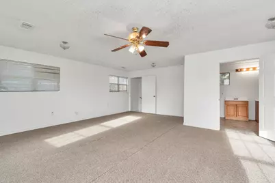 619 E Park Street, Sugar Land, TX 77498 - Photo 14