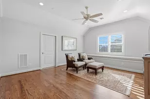 259 Green Blvd, Shenandoah, TX 77384 - Photo 18