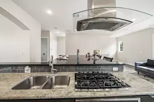 5525 Petty St, Houston, TX 77007 - Photo 18