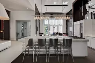 306 McGowen St, Houston, TX 77006 - Photo 22