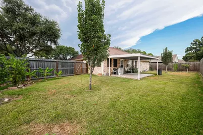 5233 Ridgecrest Drive, La Porte, TX 77571 - Photo 2