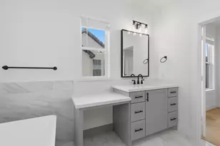 714 W Donovan St, Houston, TX 77091 - Photo 12
