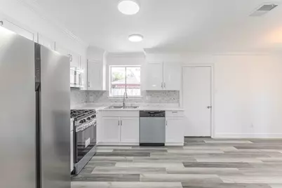 10126 Pine Moss Drive, Houston, TX 77040 - Photo 8