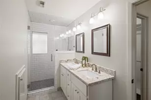 1906 Spillers Ln, Houston, TX 77043 - Photo 10