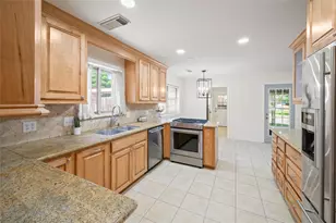 1906 Spillers Ln, Houston, TX 77043 - Photo 14