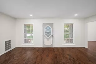1906 Spillers Ln, Houston, TX 77043 - Photo 28