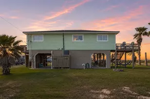 510 Oyster St, Surfside Beach, TX 77541 - Photo 2