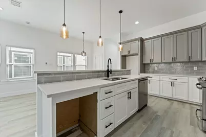 727 E 37th Street, Houston, TX 77022 - Photo 16