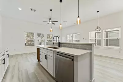 727 E 37th Street, Houston, TX 77022 - Photo 18