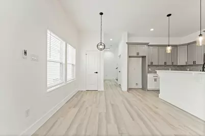 727 E 37th Street, Houston, TX 77022 - Photo 12