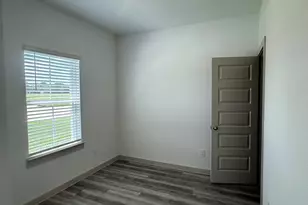 945 Elliott Dr, Nome, TX 77629 - Photo 6