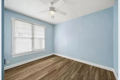 2411 37th Street, Galveston, TX 77550 - Photo 16