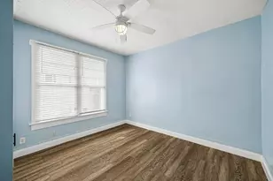 2411 37th St, Galveston, TX 77550 - Photo 16