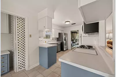 8507 Langdon Lane, Houston, TX 77036 - Photo 18