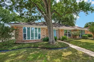 8507 Langdon Ln, Houston, TX 77036 - Photo 2
