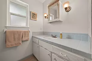 8507 Langdon Ln, Houston, TX 77036 - Photo 36