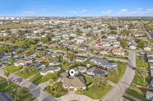 1310 Bayou Shore Dr, Galveston, TX 77551 - Photo 48