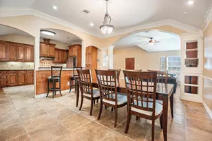 1310 Bayou Shore Dr, Galveston, TX 77551 - Photo 10