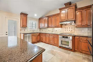 1310 Bayou Shore Dr, Galveston, TX 77551 - Photo 6