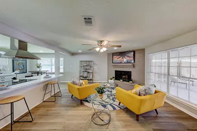 8511 Honeysuckle Street, Highlands, TX 77562 - Photo 16