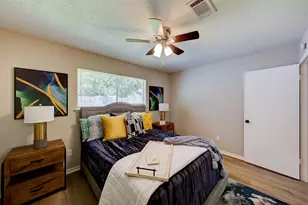 8511 Honeysuckle St, Highlands, TX 77562 - Photo 22