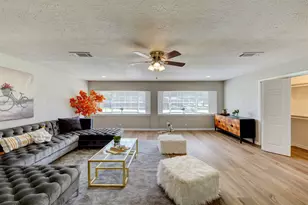 8511 Honeysuckle St, Highlands, TX 77562 - Photo 20