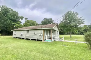 655 N 2nd St, Silsbee, TX 77656 - Photo 4
