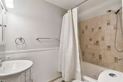 22 Lyncrest Drive, Galveston, TX 77550 - Photo 6