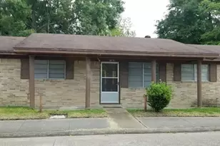 2870 Sarah St, Beaumont, TX 77705 - Photo 4