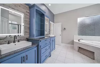 11 Sunspree Place, The Woodlands, TX 77382 - Photo 16