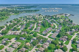 7090 Gentle Breeze Dr, Willis, TX 77318 - Photo 2